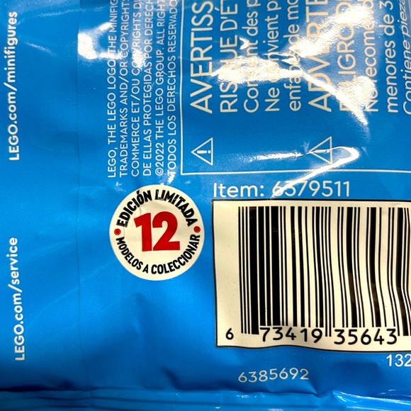 Lego Series 22 BirdWatcher - Picture 7 of 9